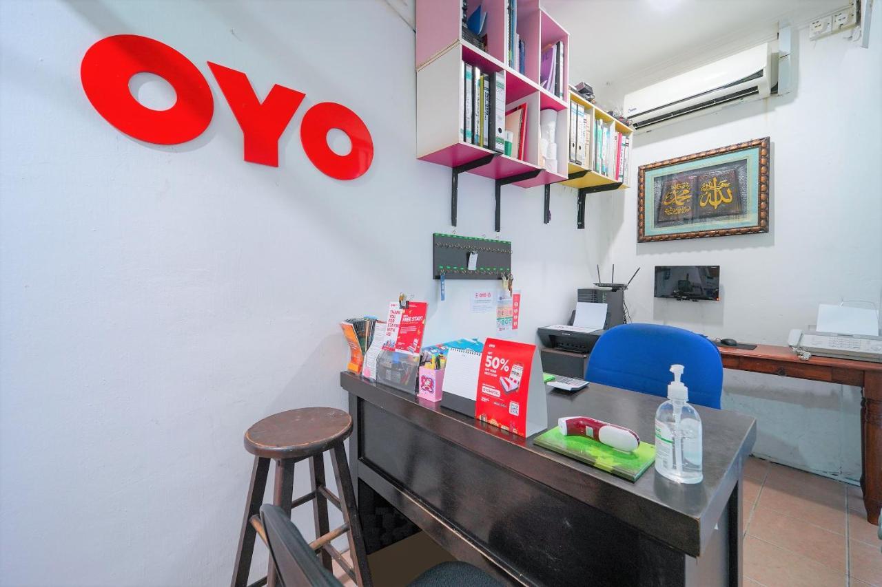 Oyo 89850 Mutiara Motel Kuah Exteriér fotografie