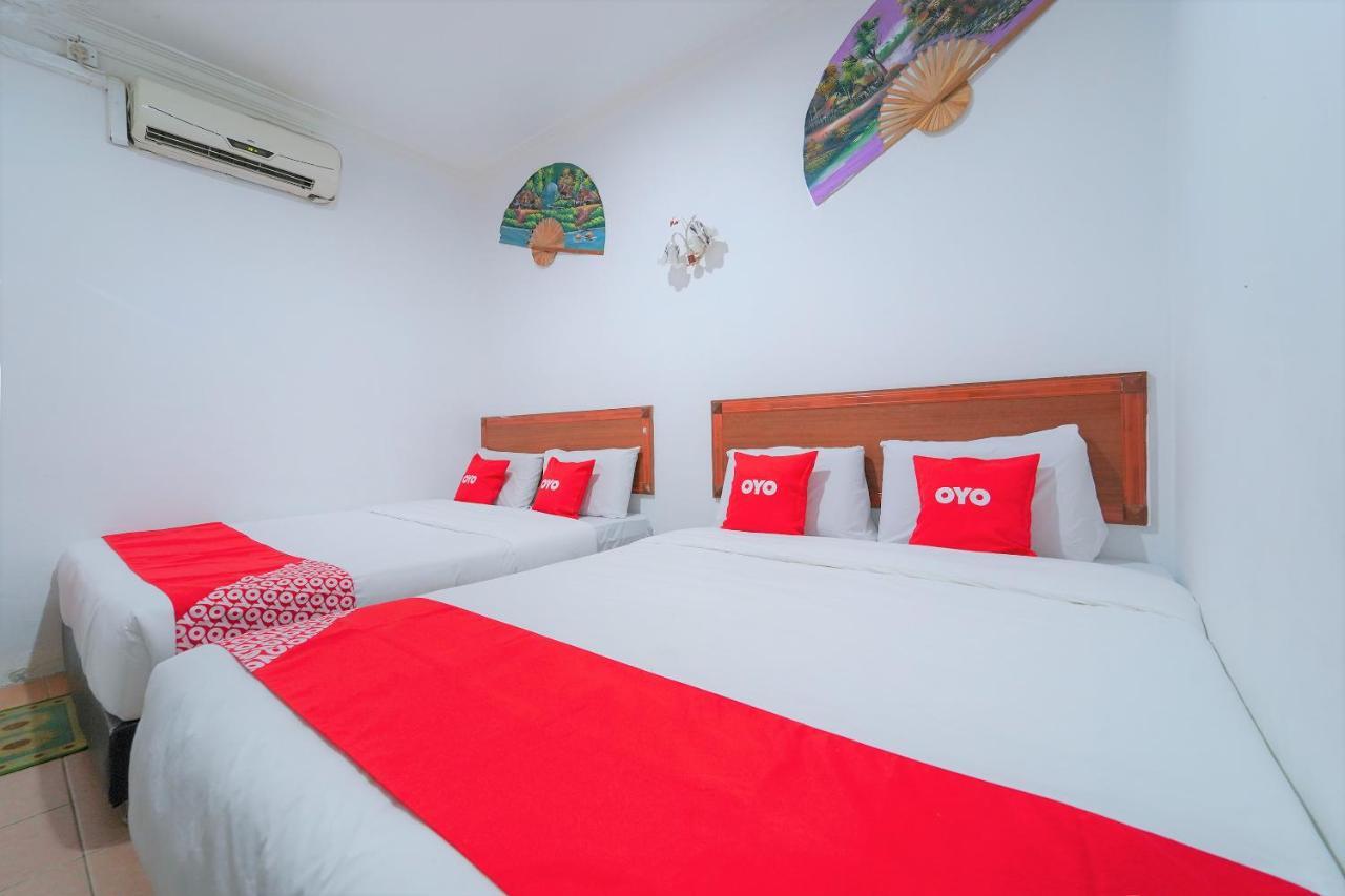 Oyo 89850 Mutiara Motel Kuah Exteriér fotografie