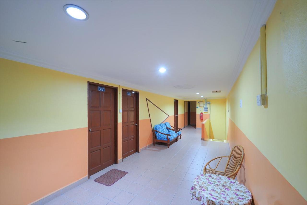 Oyo 89850 Mutiara Motel Kuah Exteriér fotografie